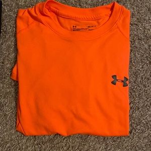 UA work out shirt